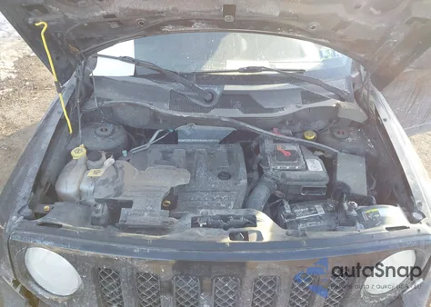 2014 Jeep Patriot Latitude z USA, uszkodzony, nr VIN 1C4NJRFB1ED605919